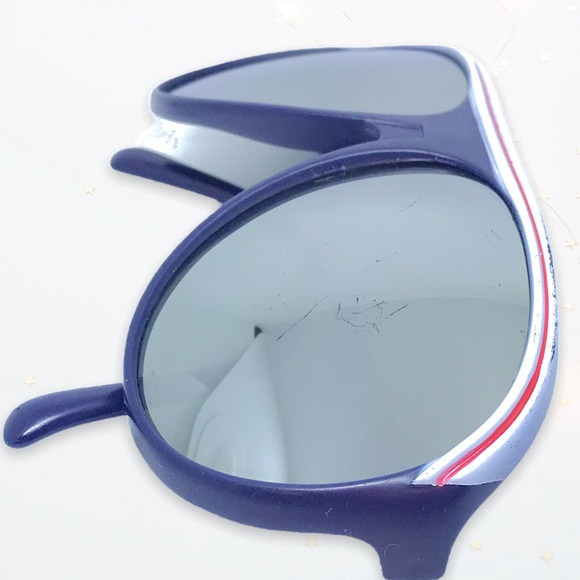 Funky 80's Vintage Aviator-Inspired Sunglasses - Picture 8 of 10